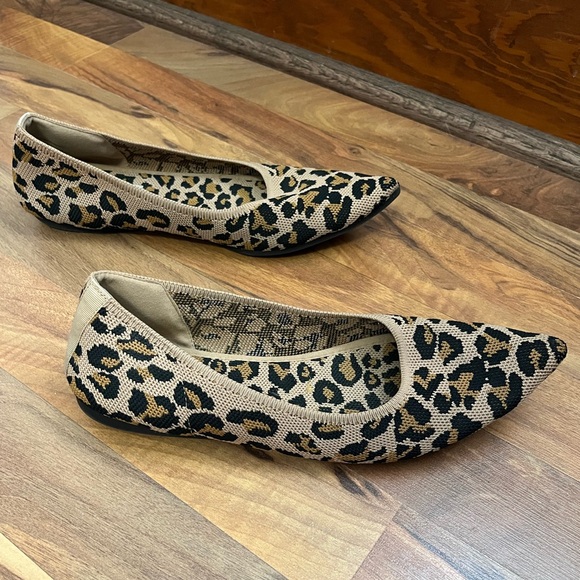 STEVEN by Steve Madden Leopard Print Flats - Picture 5 of 8
